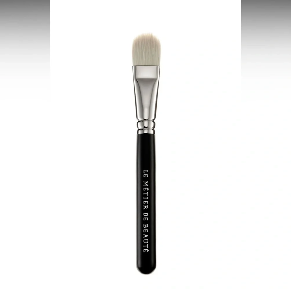 Le Metier de Beaute Concealer Brush